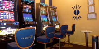 rk77 မိုဘိုင်းအက်ပ် မြန်မာဘောလုံး Sportsbook Live Casino